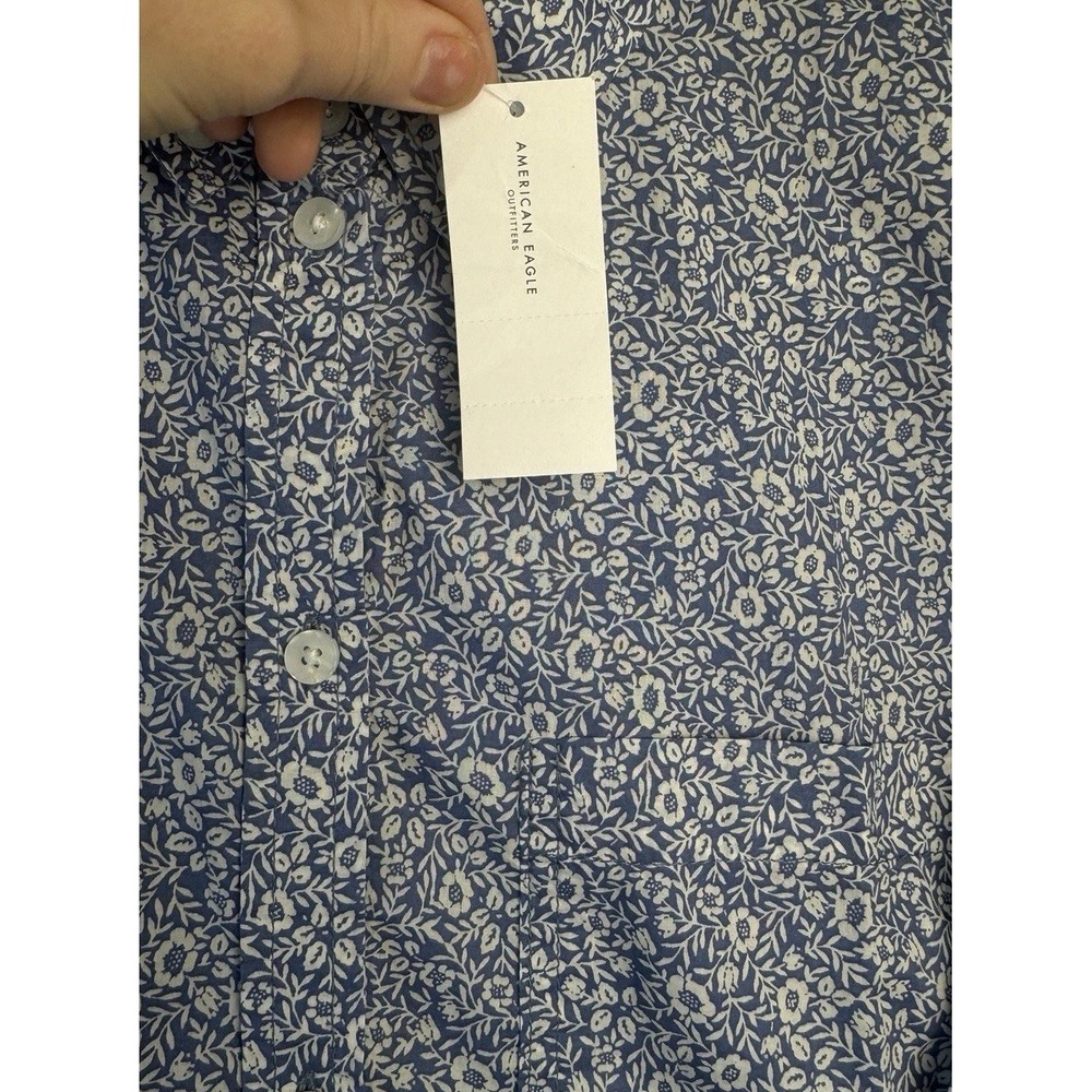 American Eagle NWT 100% Cotton Blue White Floral Print Button-Up Shirt Small - Picture 5 of 16
